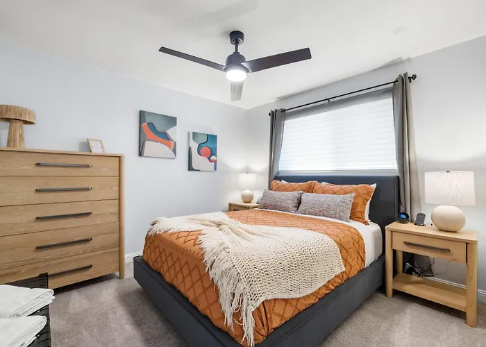 Cactus Oasis 5-br House Casitaheated & Pool Holiday home Scottsdale